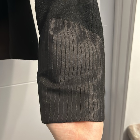 VALERIE DUMAINE Black Wool Blend Tuxedo Blazer with Satin Trim size sm/m - Picture 5 of 8